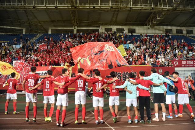 国米vs凯拉特首发预测：巴雷拉踢后腰，劳塔罗继续首发搭皮奥