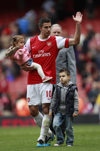 TA：阿尔特塔意识到球队需调整风格；7月已为哲凯打造战术