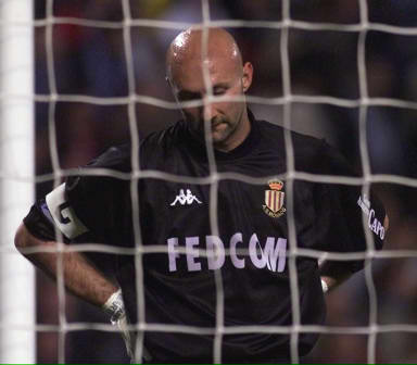 火力强悍！上海海港30轮中超场场进球，从未被零封