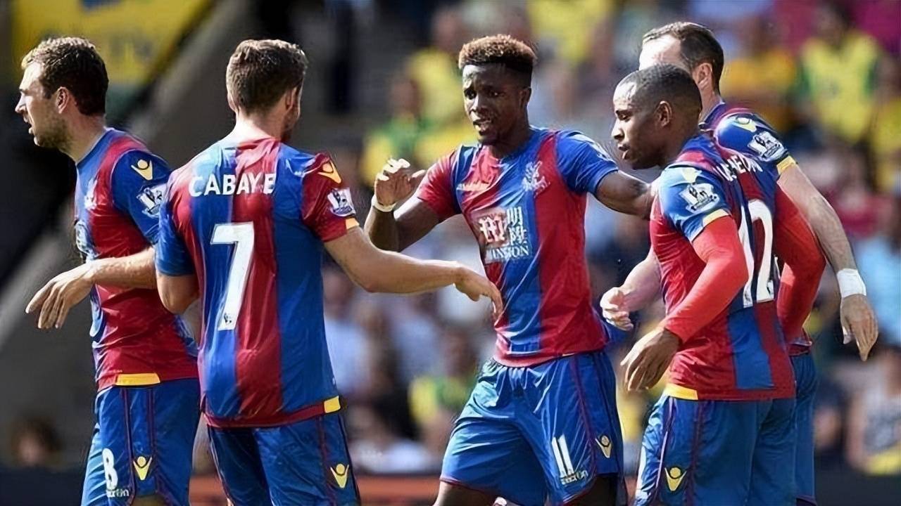 为庆祝美加墨世界杯，与刺客足球鞋融合设计的科8将进行复刻（致敬美加墨世界杯，融入刺客元素的科比8即将复刻）