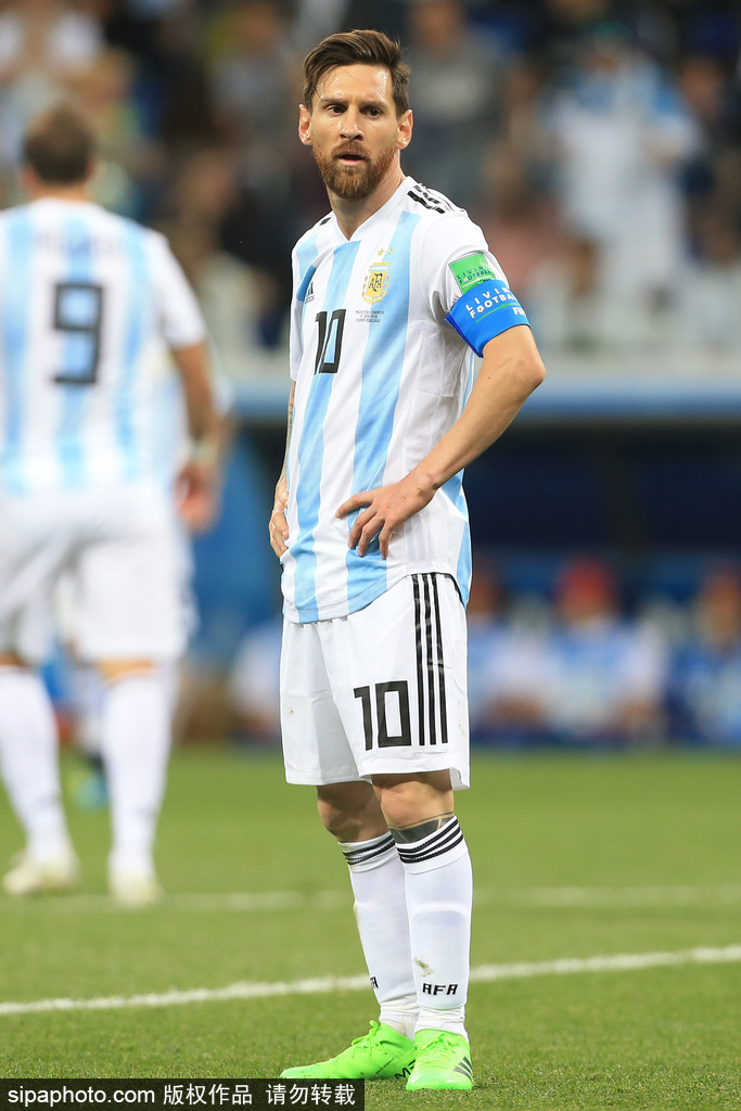 替补戴帽，凯恩当选斯图加特vs拜仁全场最佳球员