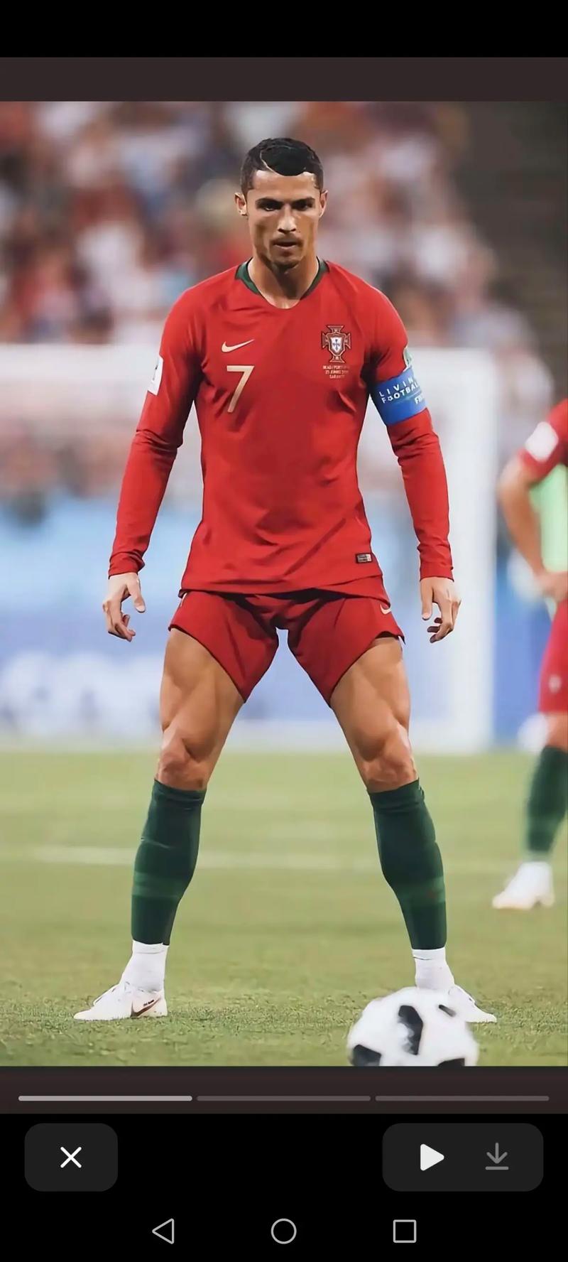 拜仁慕尼黑莱万帽子戏法再创纪录