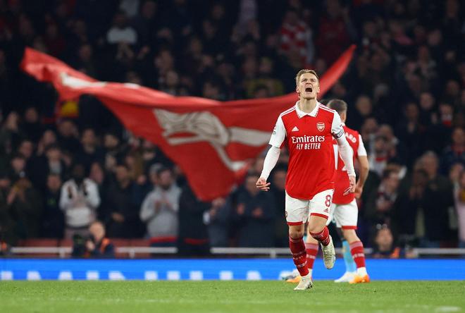 官方：拜仁中场帕利尼亚租借加盟热刺，含2500万欧买断条款