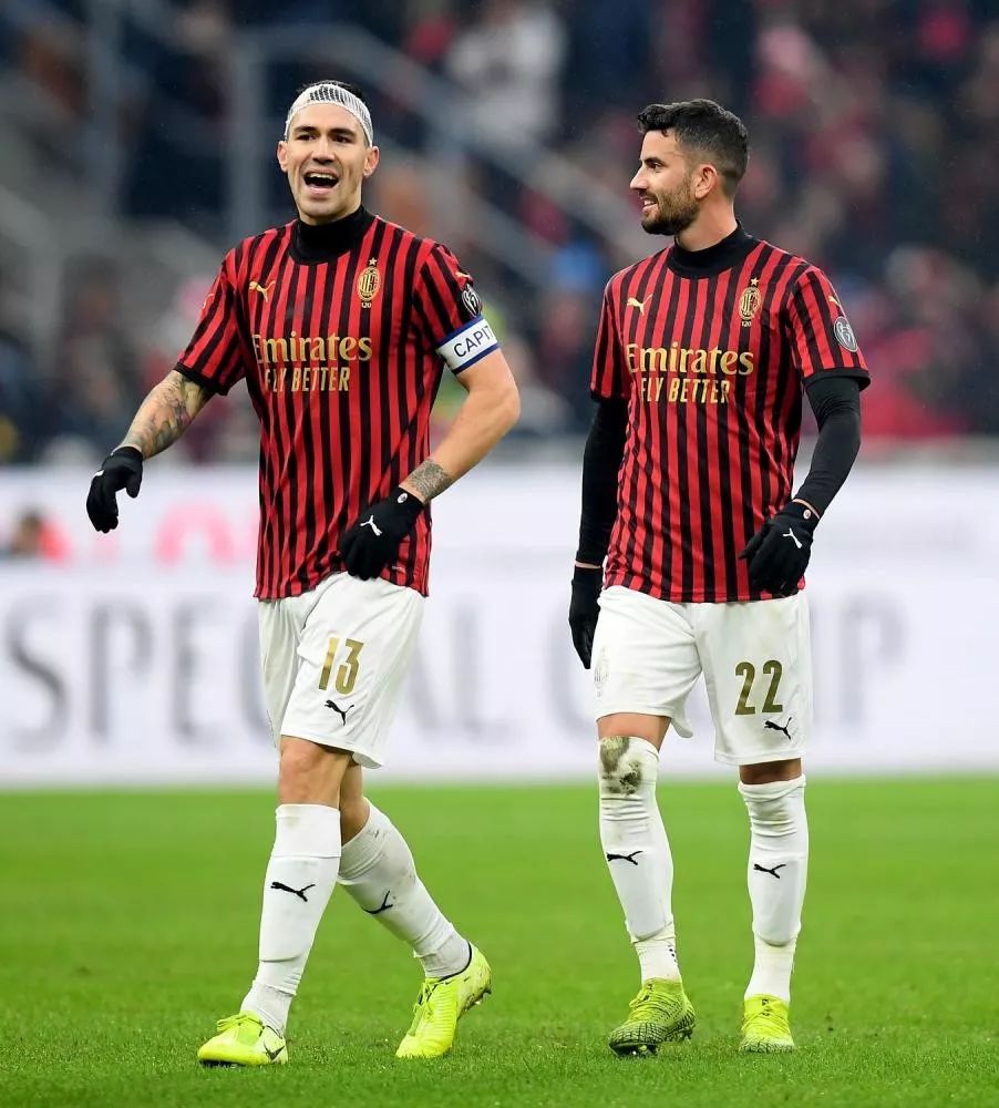 官方：法兰克福前锋伯卡特当选德甲10月最佳球员（官宣：法兰克福前锋伯卡特荣膺德甲10月最佳球员）